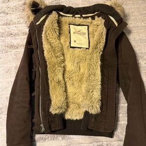 Vintage Hollister Women's Brown Fur-Lined Jacket